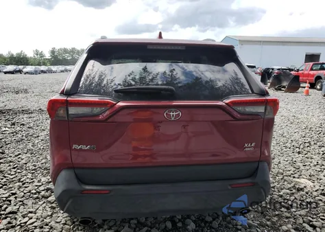 2022 Toyota Rav4 Xle Premium z USA, uszkodzony, nr VIN 2T3A1RFV2NW282430